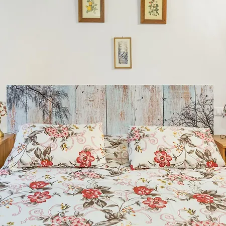 Guesthost - San Giorgio Tiny Gem Near Ponte Vecchio فلورنس