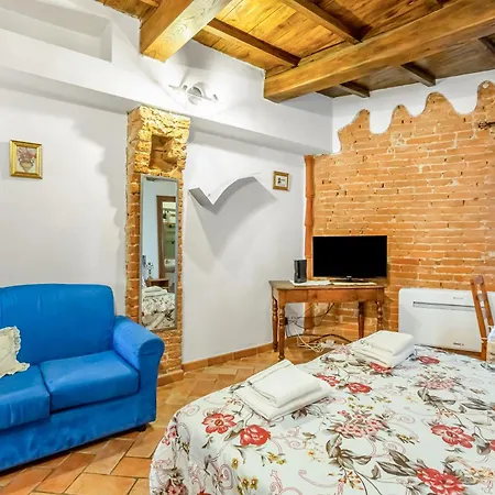 شقة Guesthost - San Giorgio Tiny Gem Near Ponte Vecchio *